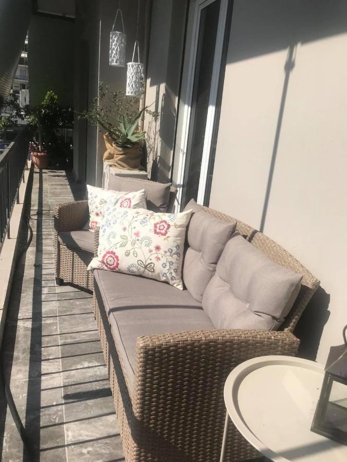 Pepromeno Luxury Apartment In The City Center Kalamata Exterior foto