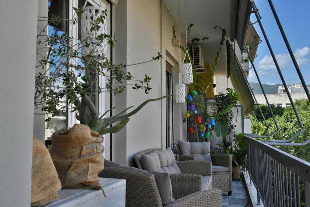 Pepromeno Luxury Apartment In The City Center Kalamata Exterior foto